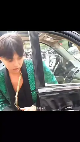 GD dan rokoknya....🔥 #gdragon #kwonjiyong #GD #gdragon_bigbang #bigbang #vipbigbang #kpop 