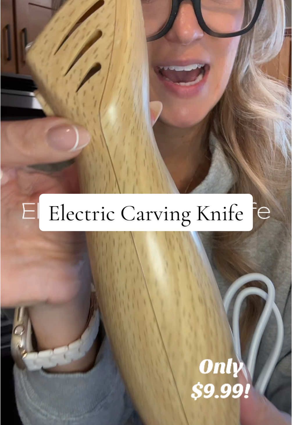 Never been so excited to host a holiday meal just so I can use this carving knife! 😂😂 #carvingknife #electriccarvingknife #kitchengadgets #easterholidays 