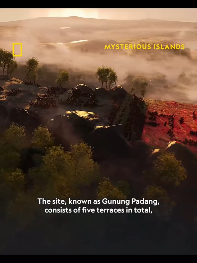 Gunung Padang di Jawa Barat, Indonesia adalah situs megalitik yang sangat besar. Teras kuno yang sangat besar terbuat dari batuan gunung berapi menutupi sebuah kompleks yang sekitar 30.000 kaki persegi. Tapi bagaimana bentuknya situs?  __________    Gunung Padang in West Java, Indonesia is a huge megalithic site. Enormous ancient terraces made of volcanic rocks cover a complex that is roughly 30,000 square feets. But how did the site form?    🎥 Fb/National Geographic UK    @natgeo #gunungpadang #jawabarat #westjava #nationalgeographic 