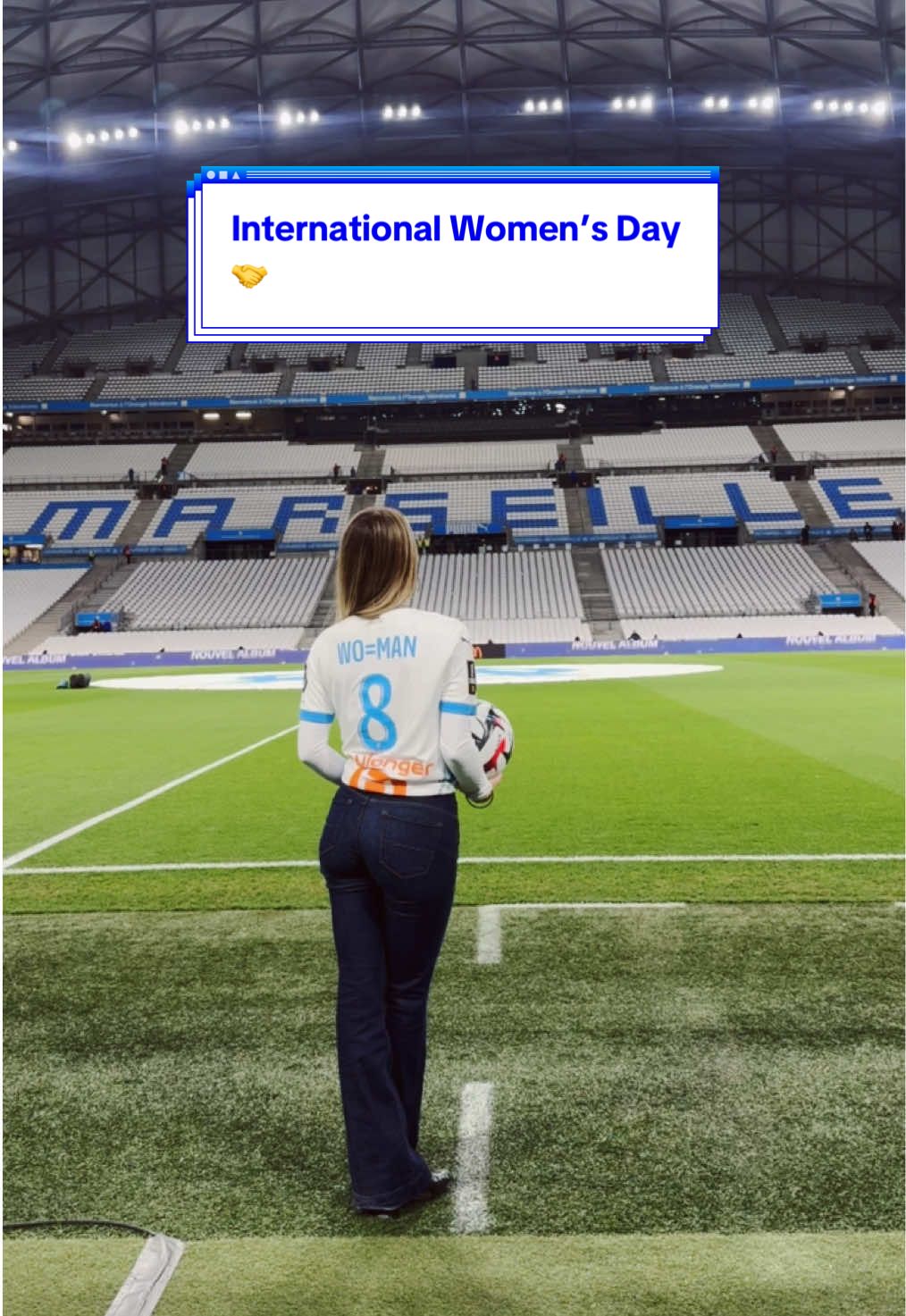 WO=MAN. #EqualFootball 🤝 Special ball, special print for the International Women’s Day. 👕⚽️ @Lou ⚽️👠  #Ligue1 #Ligue1McDonalds #football #womensday #internationalwomensday #football #marseille #om @Olympique de Marseille @DAZN France 