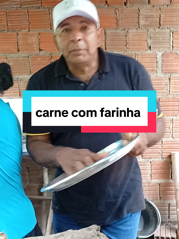 carne com farinha 