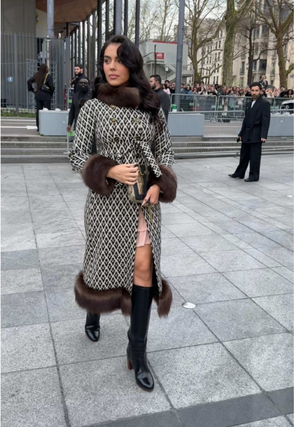 #georgina #georginarodriguez #valentino #fashionweek #TikTokFashion #pfw 