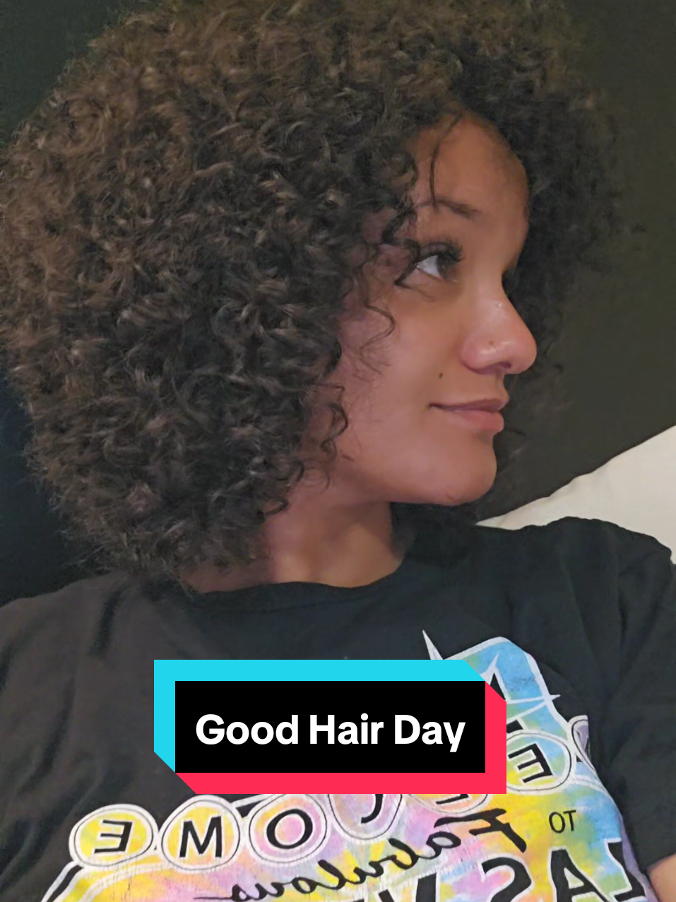 It's hard having curly hair, BuT BaBy! My hair is doing it's Big One Today! You know it's gonna be a good day when your hair acts right! Yall have an amazing Sunday! 😘 #curlyhair#goodhair#mixed#excited 