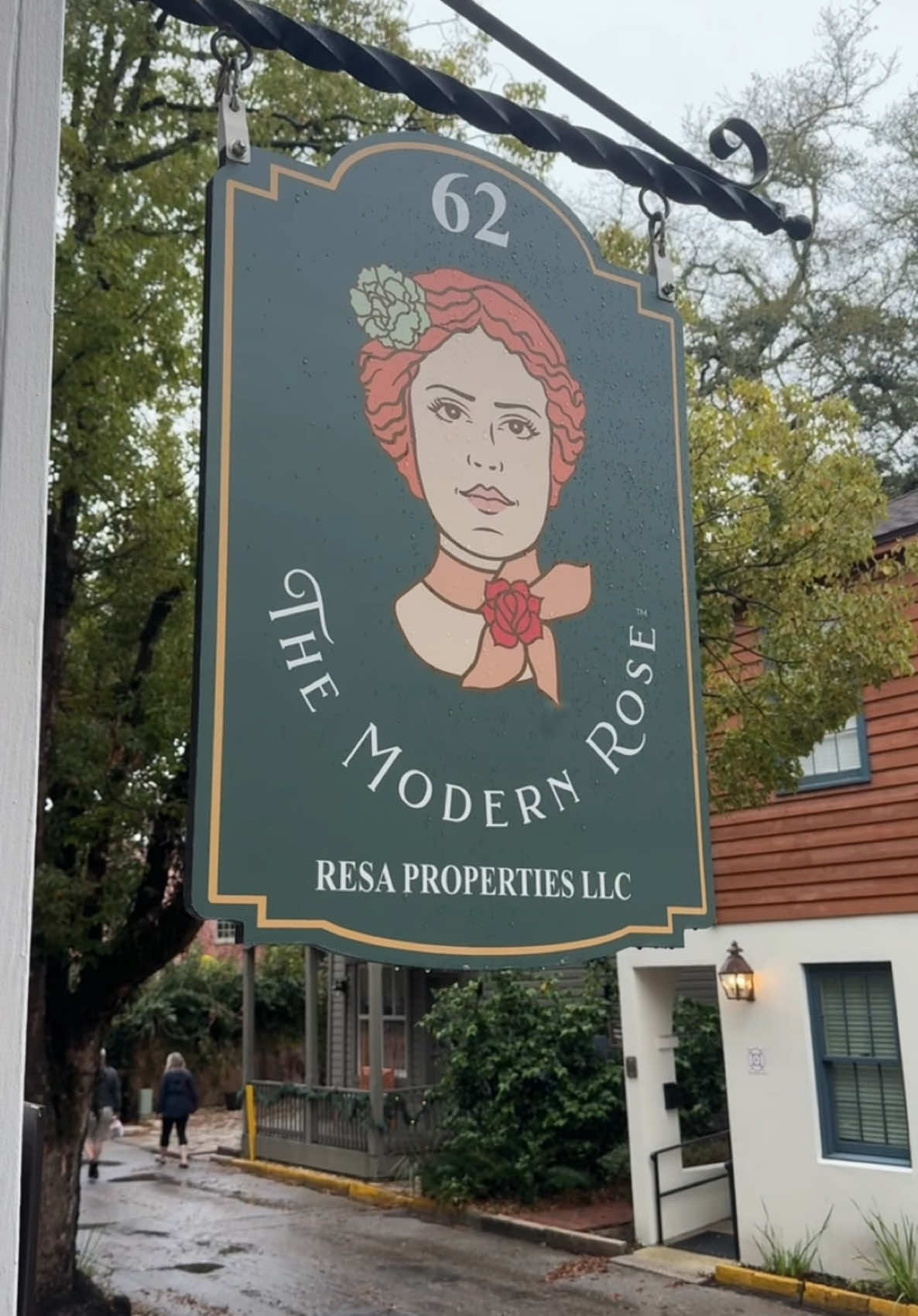 10a across the board for this new local spot! @The Modern Rose in St Augustine is a must try for Sunday brunch with the girls. I got a creamy London fog and I had the french bruschetta on toast + a delicious avocado toast with prosciutto and a balsamic glaze! #brunch #staugustine #florida #brunchtok 