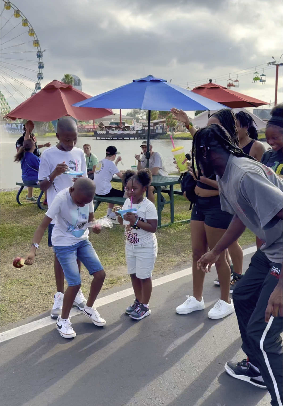 FLORIDA STATE FAIR VIBES 🎡🎢🔥 Its Always Beautiful To See The Youth Engage ❤️. #fyp #vibes #swisher3x #floridastatefair 