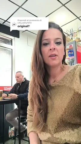 Risposta a @silly_milly7373the original video of girl pointing at men eating