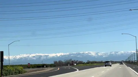 Living in the valley is so pretty sometimes #mountains#Snow#CapCut 