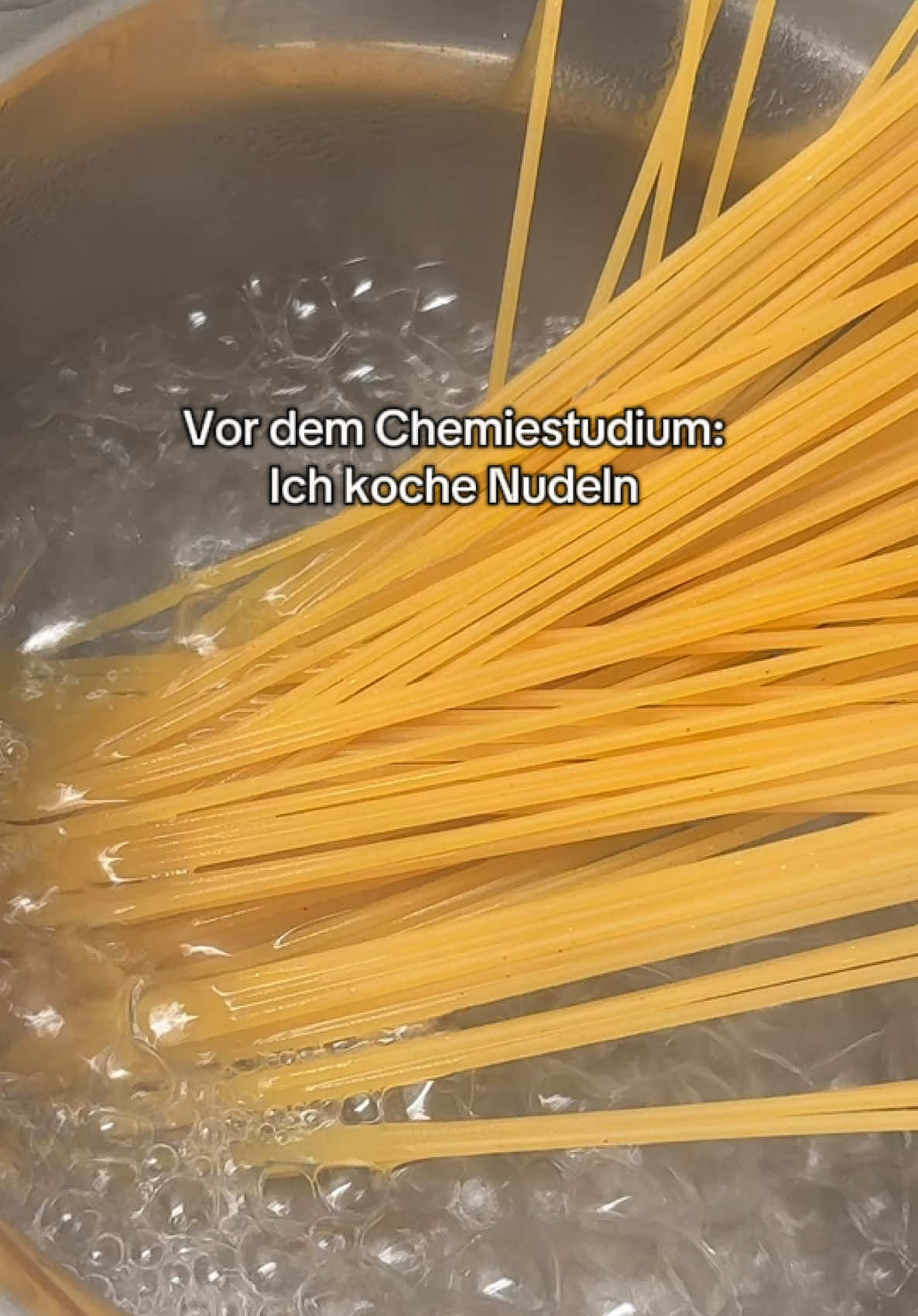 Das Leben durch die Chemie Brille 🧪👓🍝 chemiestudium #chemie #chemieimalltag Quelle: Geolino