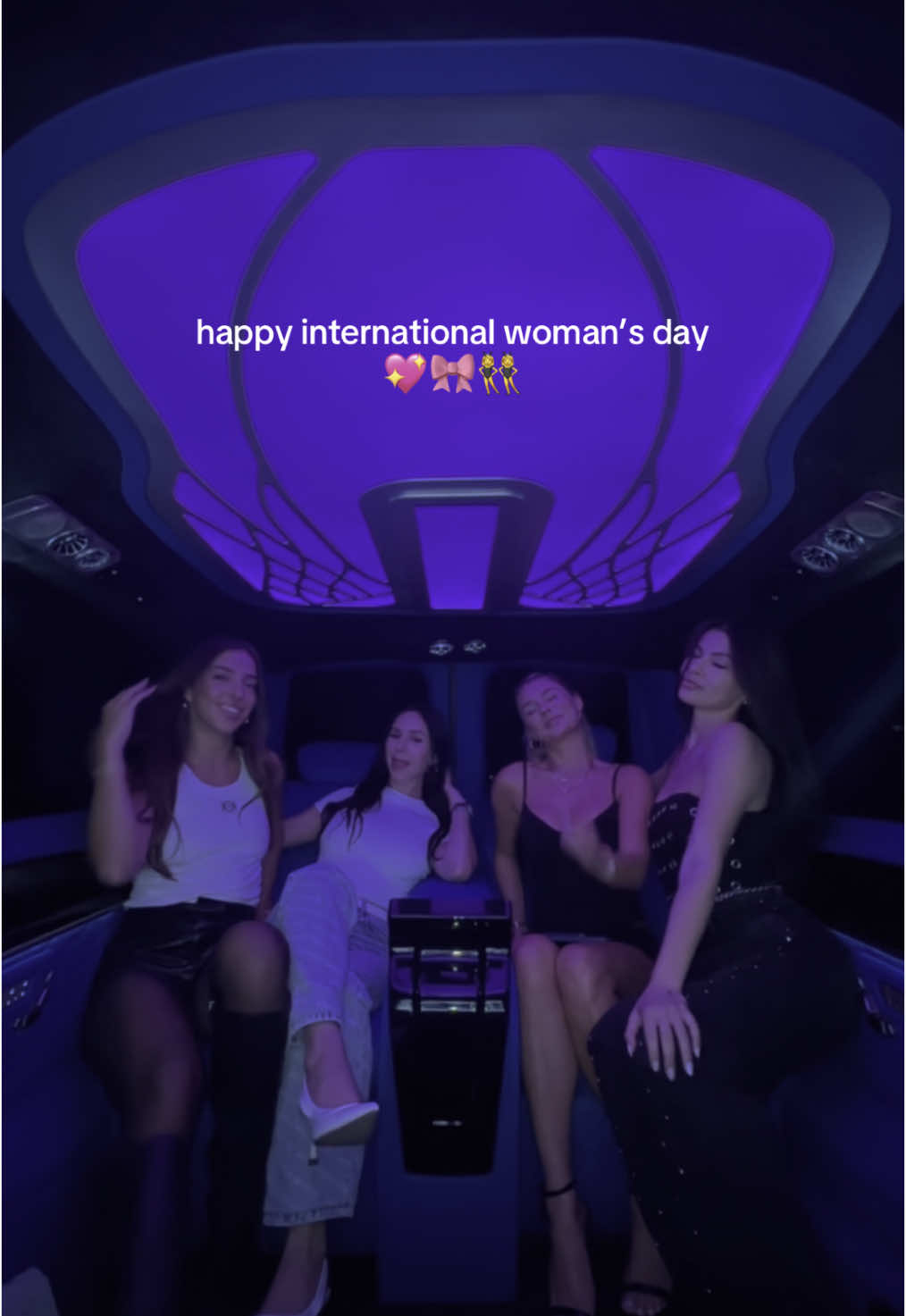 love my girls so much 💗 @Kiara Kylie Pluess @shelby sapp @Ryelee Seven Lebowitz  Happy international women’s Day!!!!