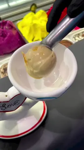 #بوظةعربيةولاطيب😋😋🍦🍦🤩🤩🤩 #بوظة #ايسكريم #😍😍😍 #الشعب_الصيني_ماله_حل😂😂 