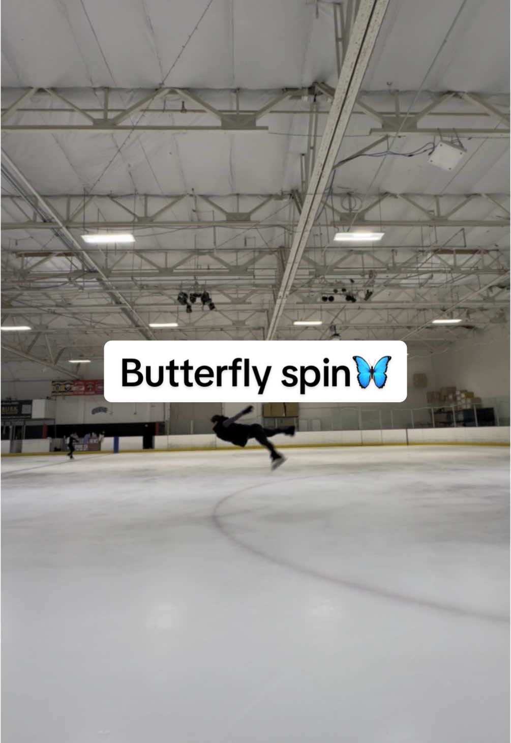 Haven’t posted a butterfly in a little while 🦋 hope skating is going well for all of you💕 #IceSkating #figureskater #figureskating #yasmineyamada #iceskatingtiktok 