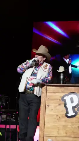 Lo callaré, Nadie lo sabrá, tu amor guardaré siempre aquí en mi pecho…🎶❤️🤫🤐 En Vivo desde Reno, Nevada🇺🇸🤠 #Palomazo #LaBorracheraPerfecta #ElReyDeMilCoronas 