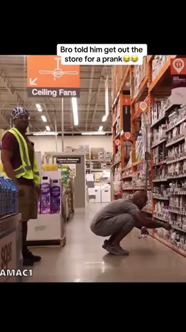 Dedamac😂 #funnyvideos #prank #foryou #laugh #foryoupage #viraltiktok 