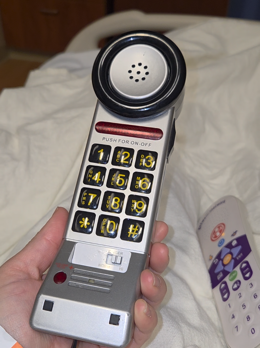 They definitely don't know about rotary phones!!!  but I get it they look alike lol #genz #fyp #foryou #momtok #funnyvideo #viralvideo #phone #surgeryrecovery 