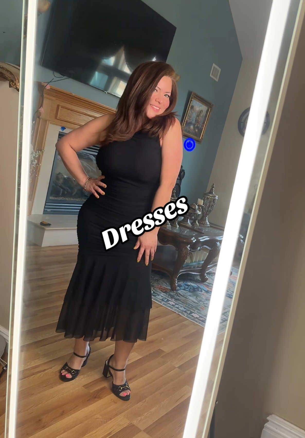 #creatorsearchinsights Vestido Elegante de Fiesta - Diseño Asimétrico con Volantes y Fruncido #mididress #maxidress #birthdaydress #meshdress #vestidomidi #blackdress #formaldress #elegantdress #oys #rucheddress #bodycon 