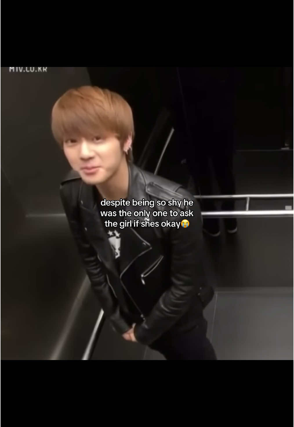 He looks so tiny😭 #fyp #viral #foryoupage #bts_official_bighit #jin #foryoupagе #bts #seokjin #bangtan  