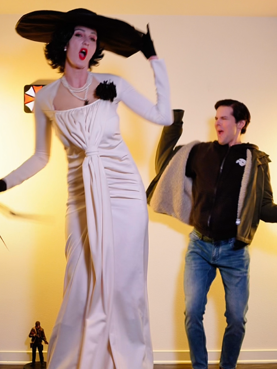 She is back... #ladydimitrescu #residentevil #cosplay #tallvampirewoman #dimitrescu @Datura Plays 