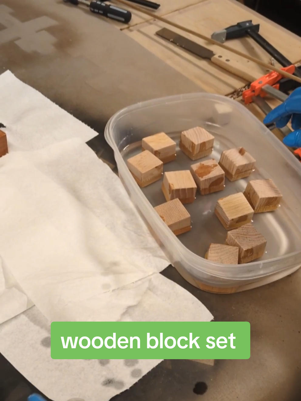 A simple wooden block set with a tool box for storage. This was an easy project but also made a great gift for the little one. #DIY #diywoodwork #handmade #woodworkingproject #handmadetoys #woodworkingfun 