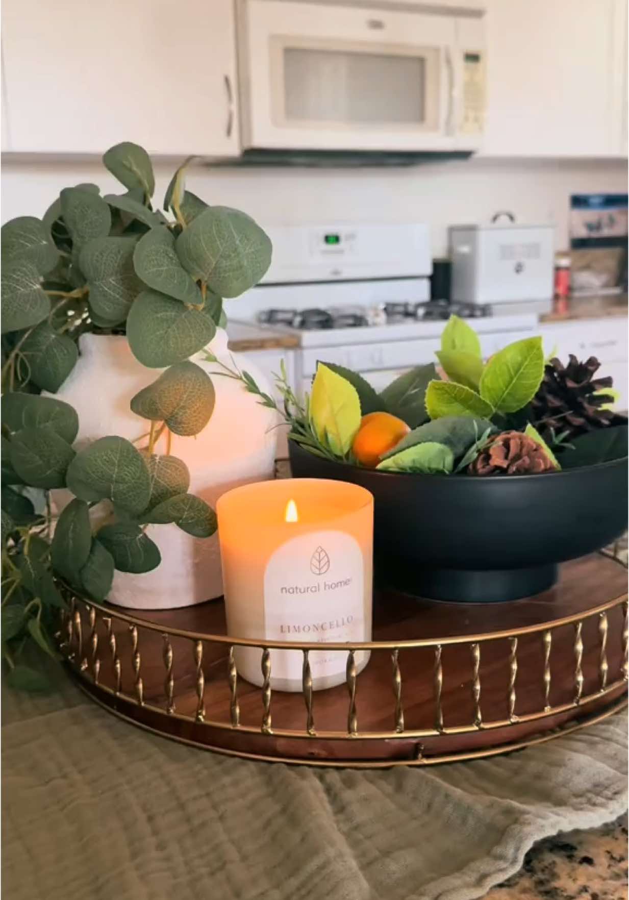 Spring summer vibes ✌️#limoncello #homedecor #centerpiece #homegoods #homegoodsfinds #aesthetic #NeutralKitchenDecor #SpringDecor2025 #SummerVibesAtHome #KitchenCenterpiece #ModernFarmhouseStyle #BrassCandleHolder #GreeneryDecor #FreshAndInviting #CozyKitchenVibes #SeasonalDecorIdeas #OrangeCountyHome #SimpleDecorStyle #GoldAndGreenDecor #KitchenInspo #TimelessHomeDecor