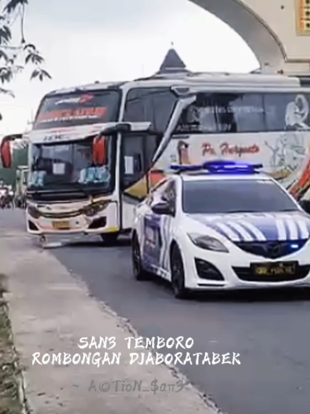 ROMBONGAN BUS DJABODETABEK JGN LUPA AMALAN DIPONDOK DIAMALKAN DIRUMAH.  PULANG UNTUK DAKWAH   #pondokpesantren #alfatahtemboro #perpulangansantri #jakarta #santri #tabligh #dakwah #2025 #viral #fyp #barokahguru #ramadhan #hatihatidijalan 