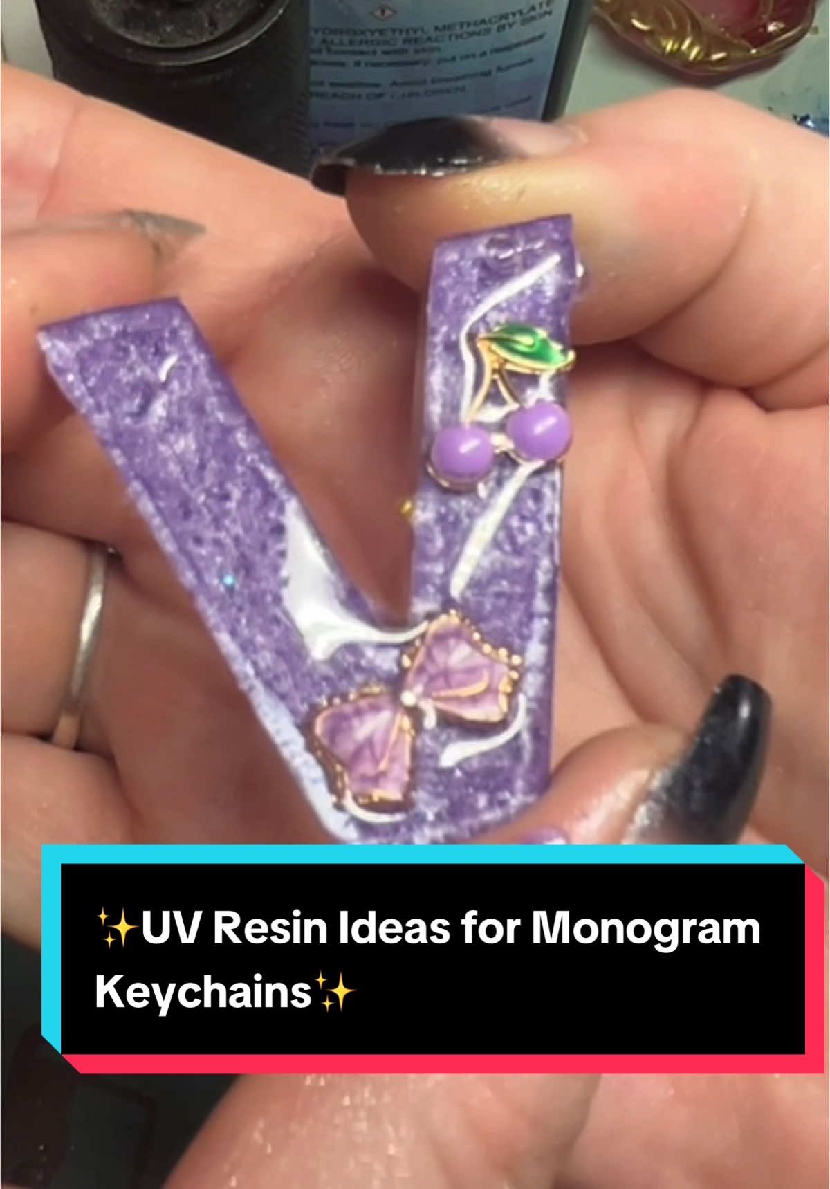 Handcrafted with UV resin, each monogram letter I create is a little piece of magic—unique, shimmering, and totally you. Which letter would you pick? Drop your initial below! ✨ #uvresin #tutorials #uvresinart #epoxyresin #art #jewlerymaking #UVResin #ResinArt #DIYResin #EpoxyResin #ResinTutorial #ResinCrafts #HandmadeWithLove #ResinJewelry #CraftWithMe #ArtResin #ResinTips #fyp #monogram #keychains 