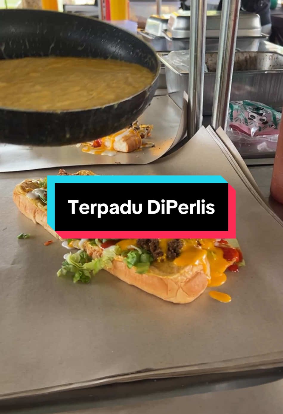 Roti John Terpadu Di Perlis.. #berbaloigaiss❤❤❤ #berbaloi #pastifyp #AnaBurgerDCafe #PerlisFoodie #FYPシ゚ #fyppppppppppppppppppppppp #RotiJohnTerpadu #anaburgerdcafe #perlismai💙💛 #rotijohncheese #foryoupage #hadirsupport #follower #rotijohnleleh #fyp #followers➕ #top10 #viral 