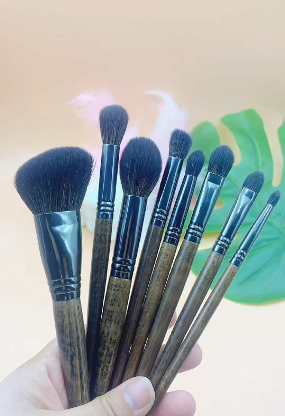 8 bộ bàn chải trang điểm thích hợp cho người mới trang điểm. Chat lieu Iong de, gia ca tri ky.#ovwmakeupbrush #TikTokBeauty #Setcotrangđiểm#bộcọtrangđiểm 