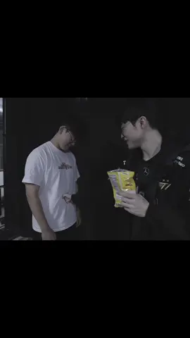chú cháu hơn thua nhau tới cùng ☺️ #faker #gumayusi 