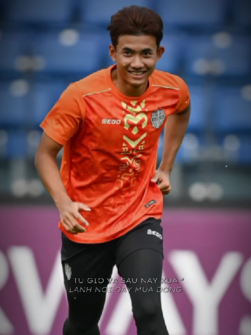 Hình ảnh Suphanat tập luyện để chuẩn bị cho trận đấu lượt về giữa Buriram United và Johor Darul Ta'zim FC tại Malaysia , vào tối mai lúc 19:00 ⏰ . Xin hãy đón chờ 🥷⚽✨ 📅 11/3/2025 ⏰ 19:00 #suphanat #suphanatmueanta #bankkkk10 #buriram_united #johordarultazim 