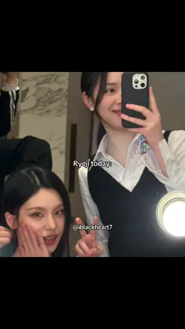 احبهمم😭😭😭😭#yeji #itzy #ryujin #yejiitzy #ryujin #ryeji #ييجي #ريوجين #اتزي #اكسبلور #اتزي_ملكات_الكيبوب 