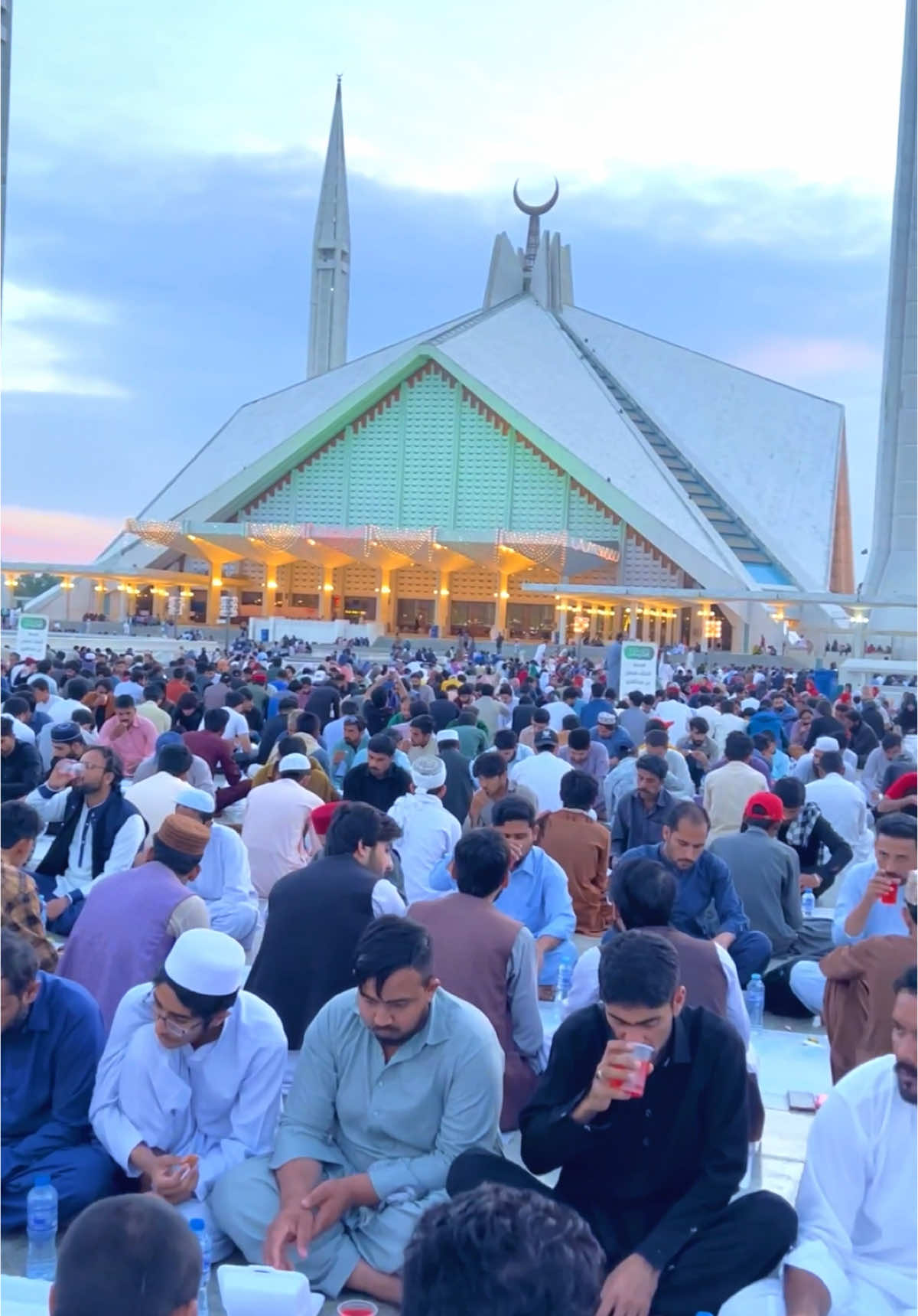 Most Beautiful 9th Iftari Alhumdulillah🤲❤️🥰❤️ #mharoonkhan39 #foryou #4u #foryoupage #foryourpage #Islamabad #viral #trending #tiktok #fyp #growmyaccount #unfreeze #unfreezemyaccount #unfreezed_my_id_tiktok #tiktok #tiktok #fyp #foryou 