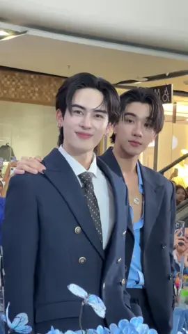 ไม่สะดุดรักคนข้างๆเพราะว่ารักอยู่แล้วจ้าาาาาาาา ขิงทั้งสวนยกให้ตาต้าไปเลยจ้า 😆  PERTHSANTA X DESTINY #DestinyclinicPerthSanta #Santapp #PerthTanapon #เพิร์ธแซนต้า #PerthSanta #สวัสดีเพิร์ธแซนต้า @Santa @PERTHPPE 