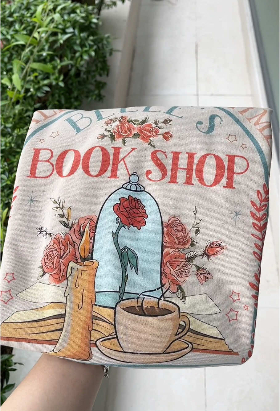 Belle’s Book Shop 🥀📚 #beautyandthebeast #taleasoldastime #belle #BookTok #bookshop #cartoonparadise 