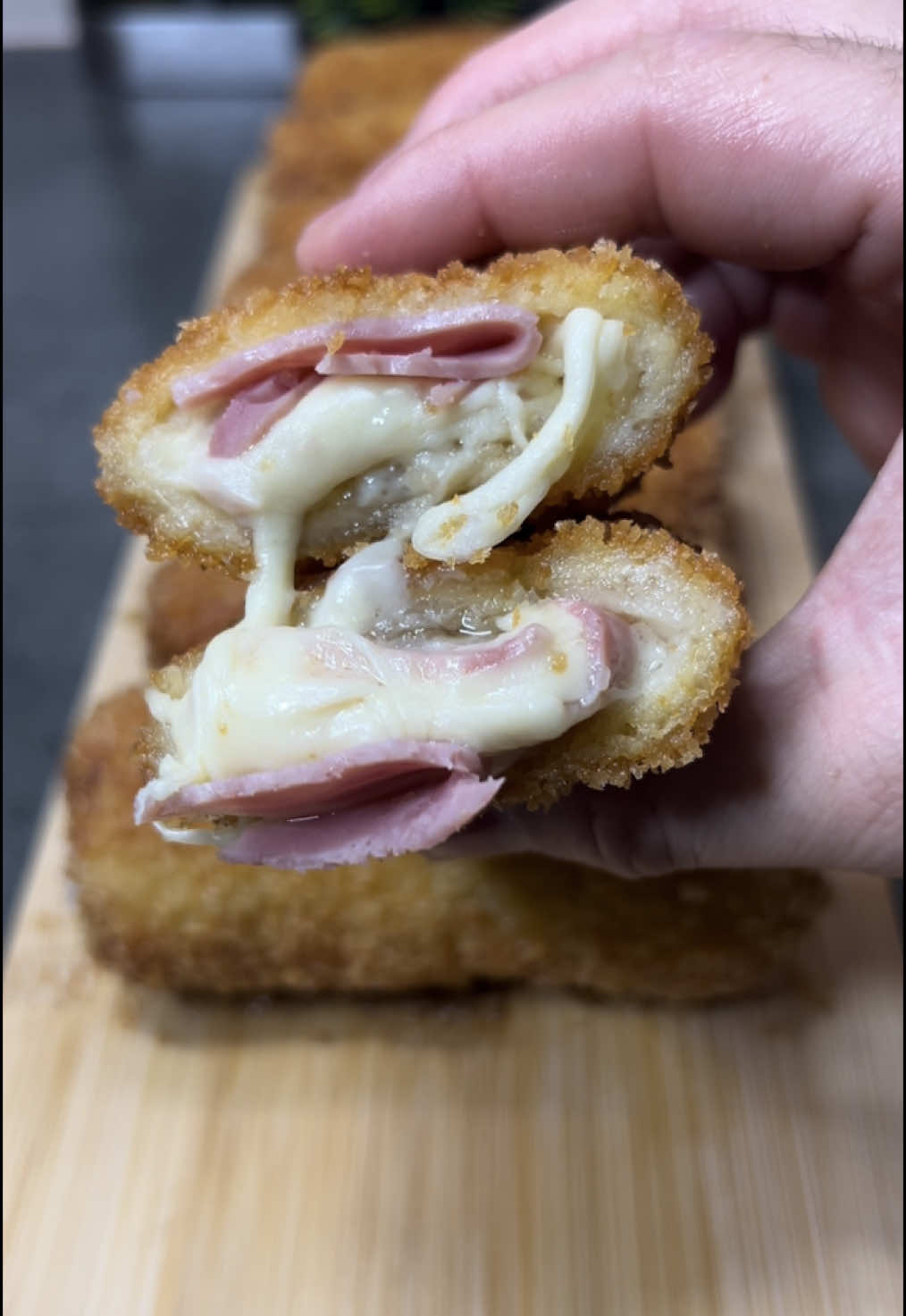 Cordon bleu hyper rapide 🧀 #recettefacile #manger #recette #recettesimple #recetteetudiant #EasyRecipe #EasyRecipes #jambon #fomage #Recipe #recipeideas #ideerecette #ideerepas #recetterapide 