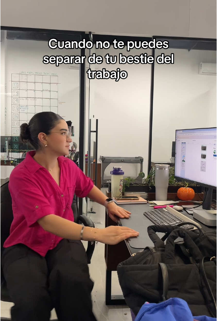 A todos lados siempre juntas  #humor #comedia #oficina #comediagodin #fyp #godin #trabajo 