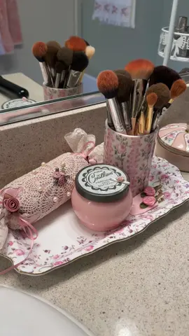 Vintage bathroom details 🛁 #bathroomtour #apartment #loveshackfancy #shabbychic #pink #floral #vintage #vintagebathroom 