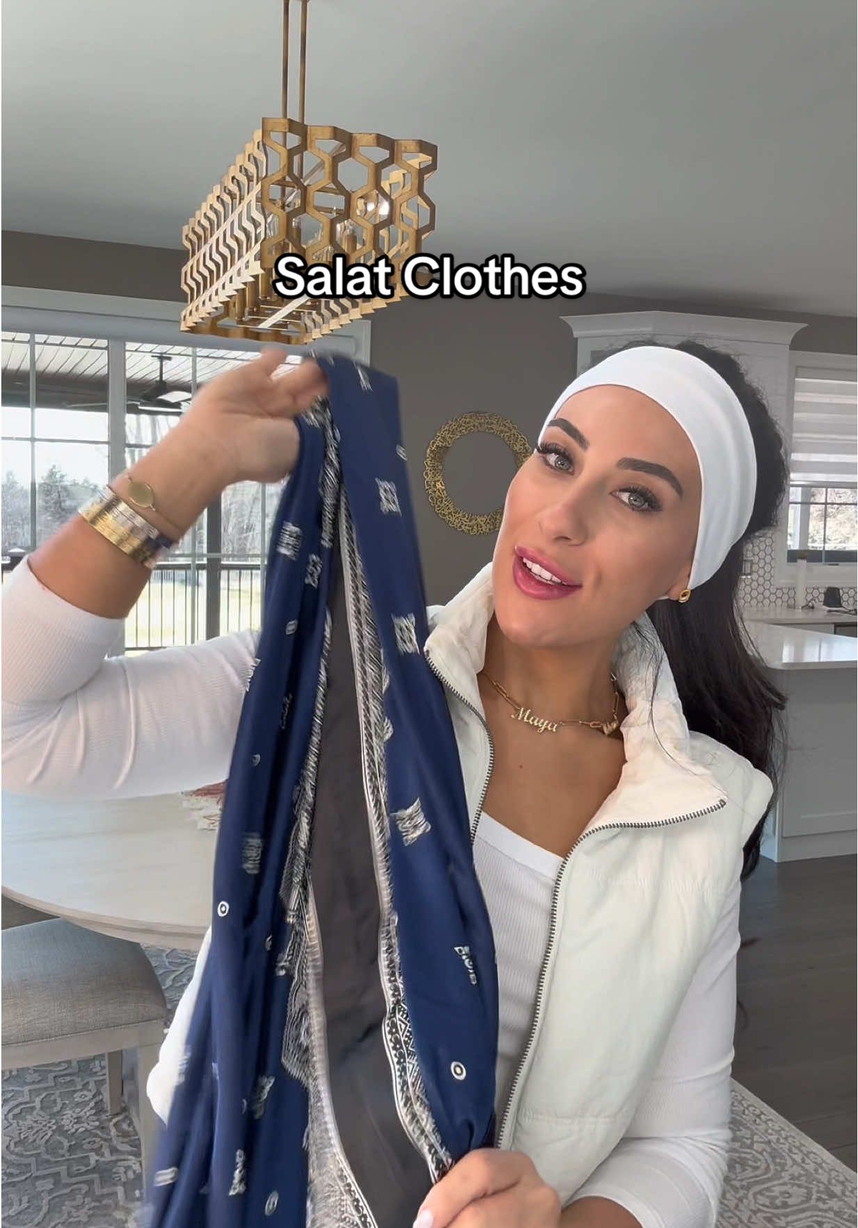 I think I need the pink one now 🥹 @Serenity Scarves #prayerclothes #prayer #muslimtiktok #muslim #RamadanMubarak #Ramadan #ArabTikTok 