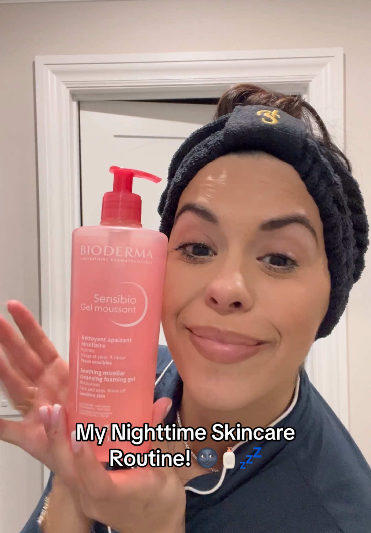 My nighttime skincare routine! It’s simple, effective, & ALWAYS focused on anti-aging! Check the link in my bio for all of my favorite products #skincare #skincareroutine #skincaretips #skincaretiktok #nighttimeskincare #nighttimeskincareroutine #nighttimevlog 