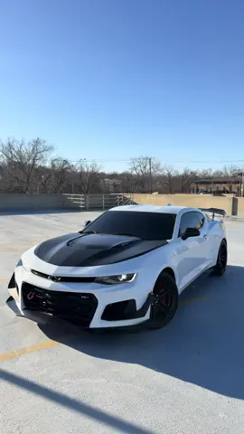 🍷🍷😍 #fyp #camaro #zl1 #camaro😮‍💨 #chevrolet #supercharger #blowthisup #superchargedcamaro #viraltiktok #zl11le #whitezl1 