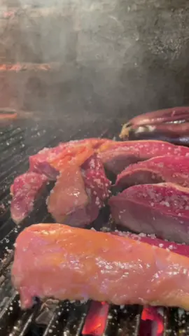 La niña de la carnita asada tenía RAZÓN! ¿Quién puede resistirse a un buen cuadril fileteado a la parrilla? 😍 #AsadoQueSeSiente #ParrillaTime #CenaIdeal  #AsadoViral #ParrillaLovers #CarnesAsadas #FoodieTikTok #RecetasFaciles #CenaRapida #AsadoArgentino #GrillMaster #ComidaQueCura #TikTokFood
