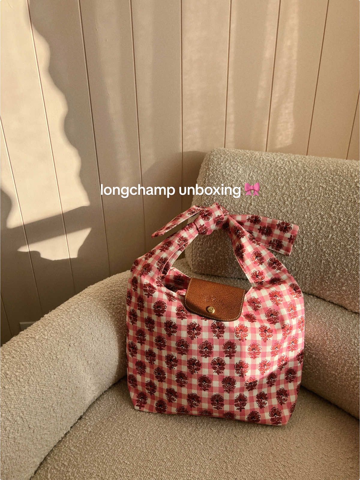 she’s perfect 🌸💕💗🎀🌷🩰💓 #longchamplepliage #longchampunboxing #gingham #lonchampgingham #mombag 