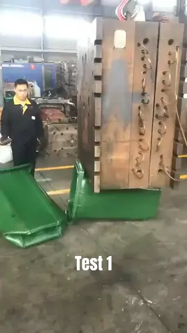 Test chất lượng thùng rác trước khi sản xuất hàng loạt  Plasticsaigon.com giải pháp cho ngành nhựa #nhua #plastic #plasticsaigon #thungrac #thungracnhua #sanxuat #sanxuatthungracnhua #giathungracnhua #thungracnhuagiare #phanphoithungracnhua #sanxuatthungracnhua #thungracplastic #dustbin #trashcan #plasticdustbin