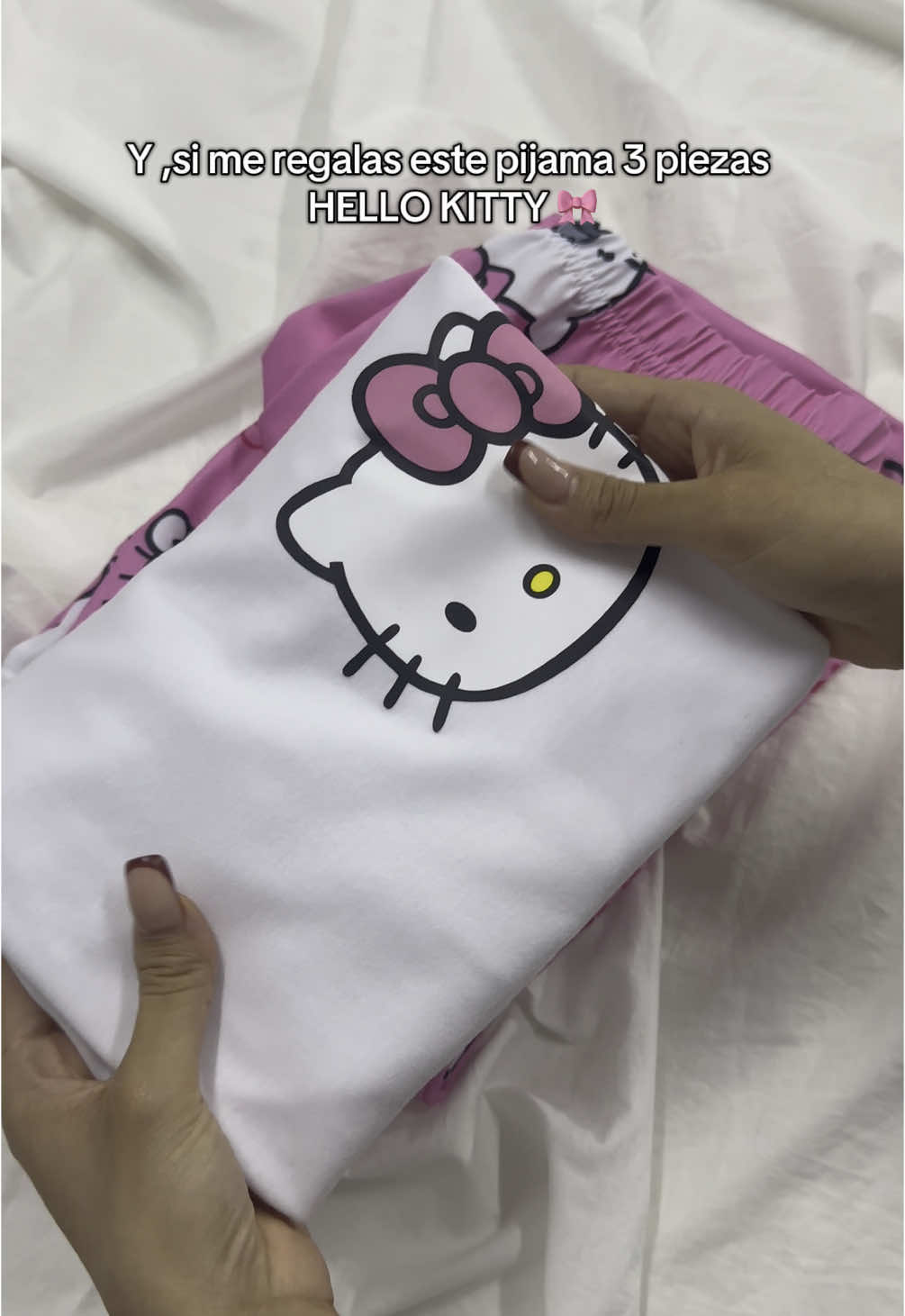 Lo quiero, me lo regalas? 🎀  IG Chicautentic  #hellokitty #pijama #pijamas #pijamahellokitty #parati 