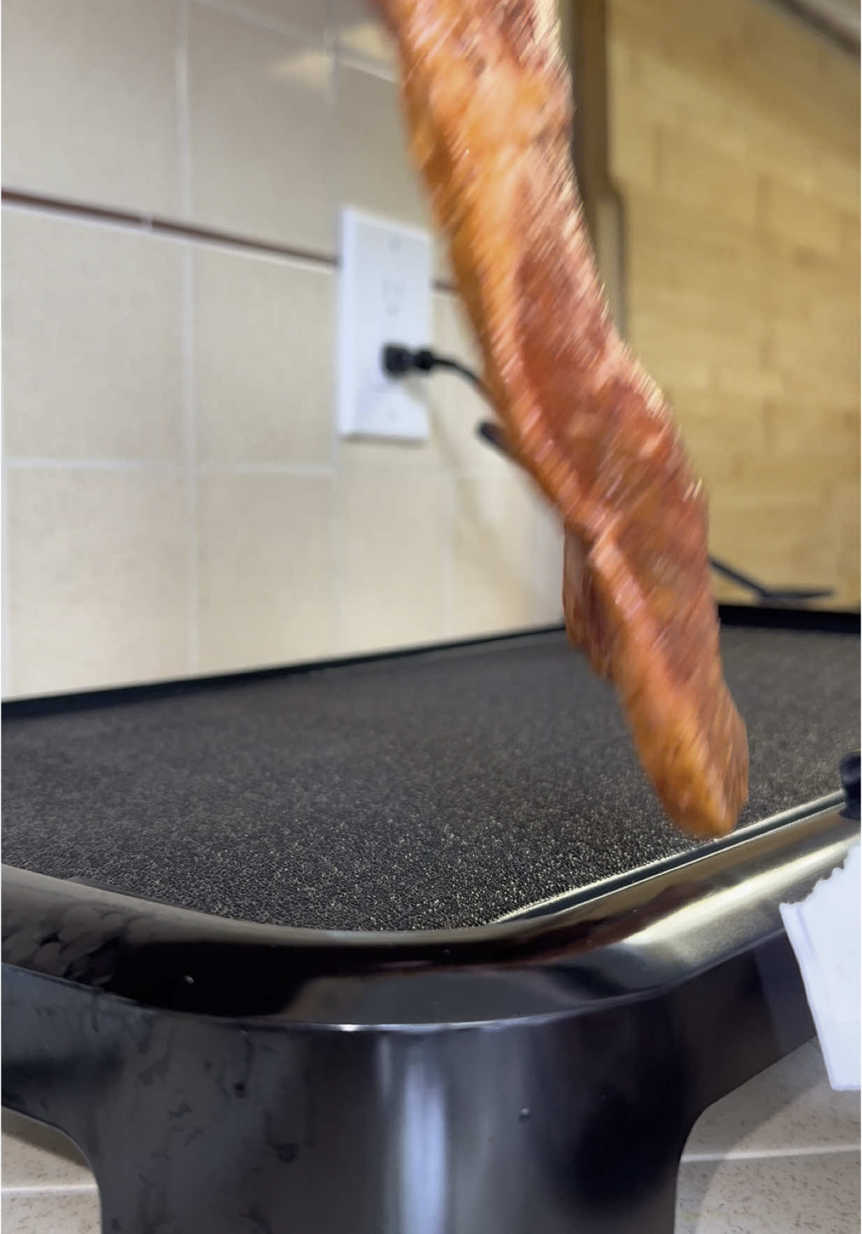 Toastmaster Electric Griddle b#toastmasters #toastmaster #toastmasters_international #electricgrill #griddle #griddlecooking #cook #cooking #breastfeeding #breakfast #dinner #cookwithme #carneasada #carnitaasada #food #cocinaconmigo #cocinando #asador #plancha #planchadetortilla #tortilla #comida #desayuno #tiktokshop #tiktokshopfinds #tiktokshopping #tiktokgift #tiktokgifts #review #shopping #compras #kitchen #KitchenHacks #kitchendesign #kitchendesign 