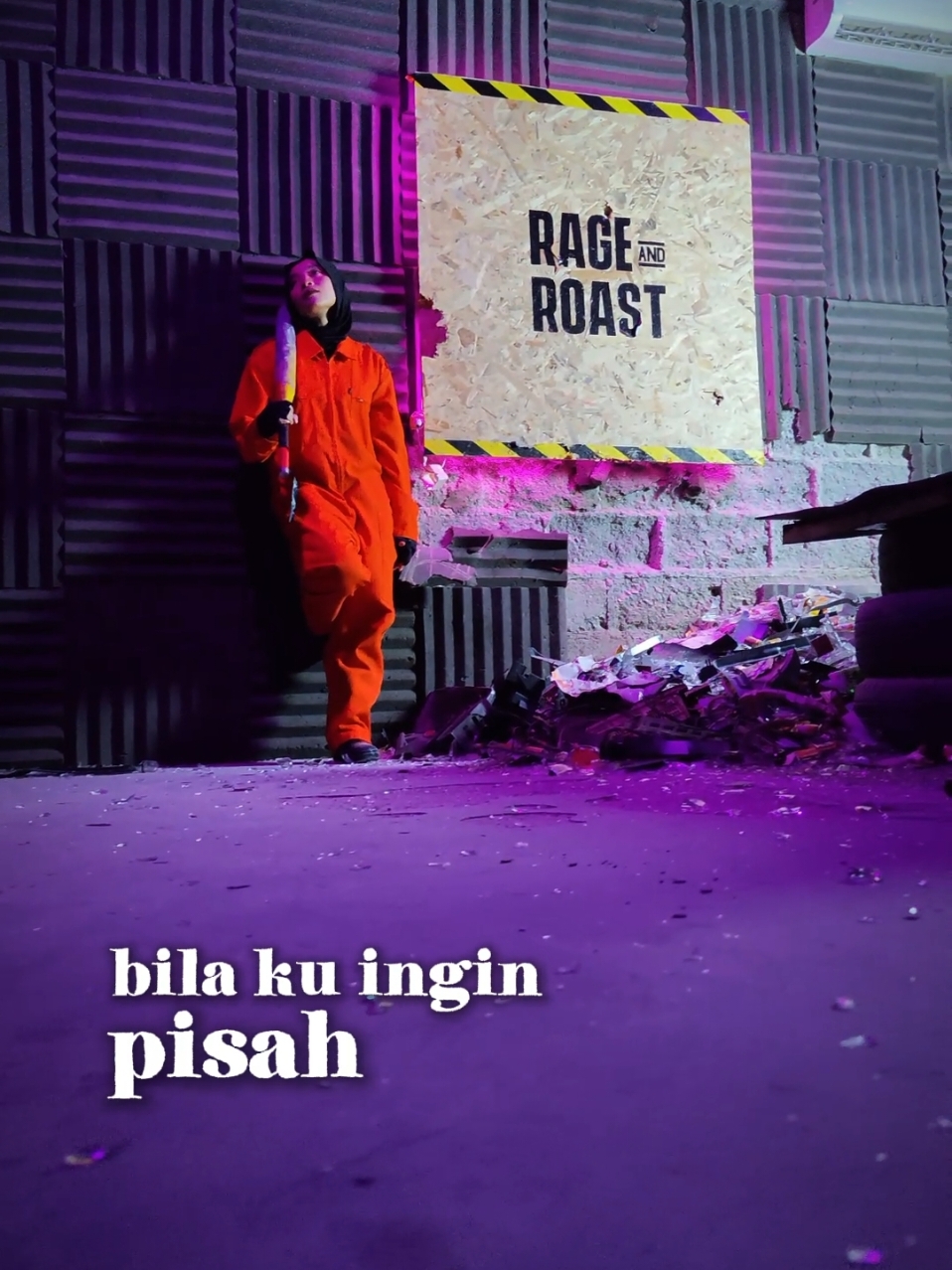 Thanks kak @khofifahputriii, sampai live streaming juga di rage room 🔥🔥 Tetep kuat & bahagia selalu ya kak❤️❤️ #ragenroast #breakroom #ragenroast #sadvibes 