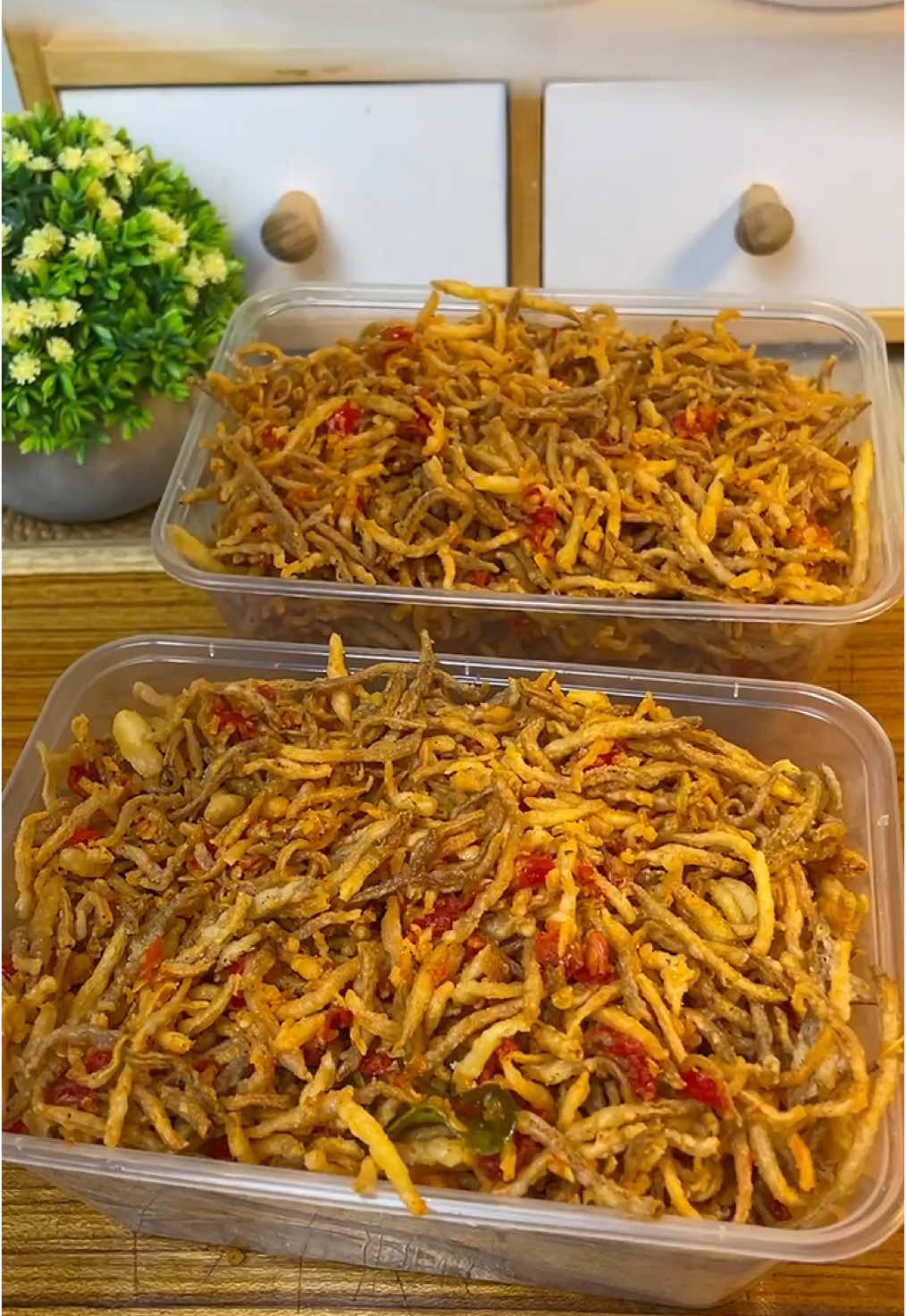 Dari satu buah pepaya muda yang harganya cuma 4000 rban aja bisa jdi stock lauk sahur dan berbuka puasa awet berbulan bulan.  Chopper andalan aku dari @mecoo.id @Mecoo.id_official yang mutifungsi,desainnya elegant & estetik , low watt dengan mata pisau yang terbuat dari titanium #mecookwithmecoo #cooking #simplecooking #reseprumahan #stocklauksahur #reseprumahan #pepayamustofa #reels #reelsinstagram #viralreels #fyp  #fyppppppppppppppppppppppp  #menusimple #cemilan