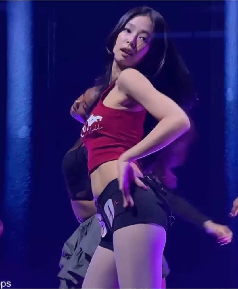 pop offf #jennie #jenniekim #rubyexperience #fyp #fy #viralvideo 