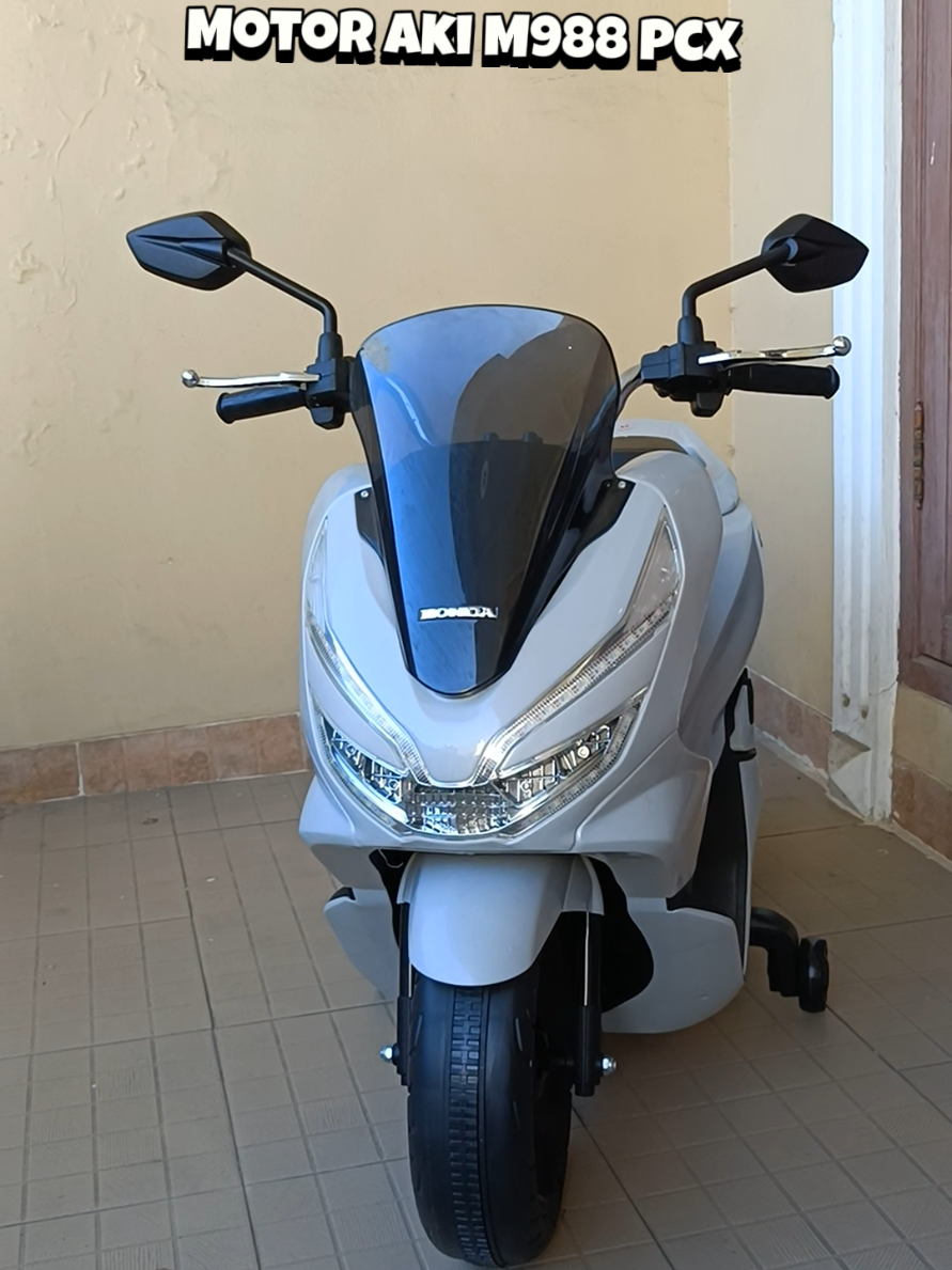 Motor aki anak type M988 PCX IORA PMB. Rangkaian plastik yang kokoh memiliki fitur lampu LED dan musik. Join live sekarang karena banyak voucher diskon dan bisa lihat realpict 100%🙌🥳🤗 #ramadanextraseru #motorakianak #mainananak #fypシ゚ #xybca #fyppppppppppppppppppppppp #masukberanda 
