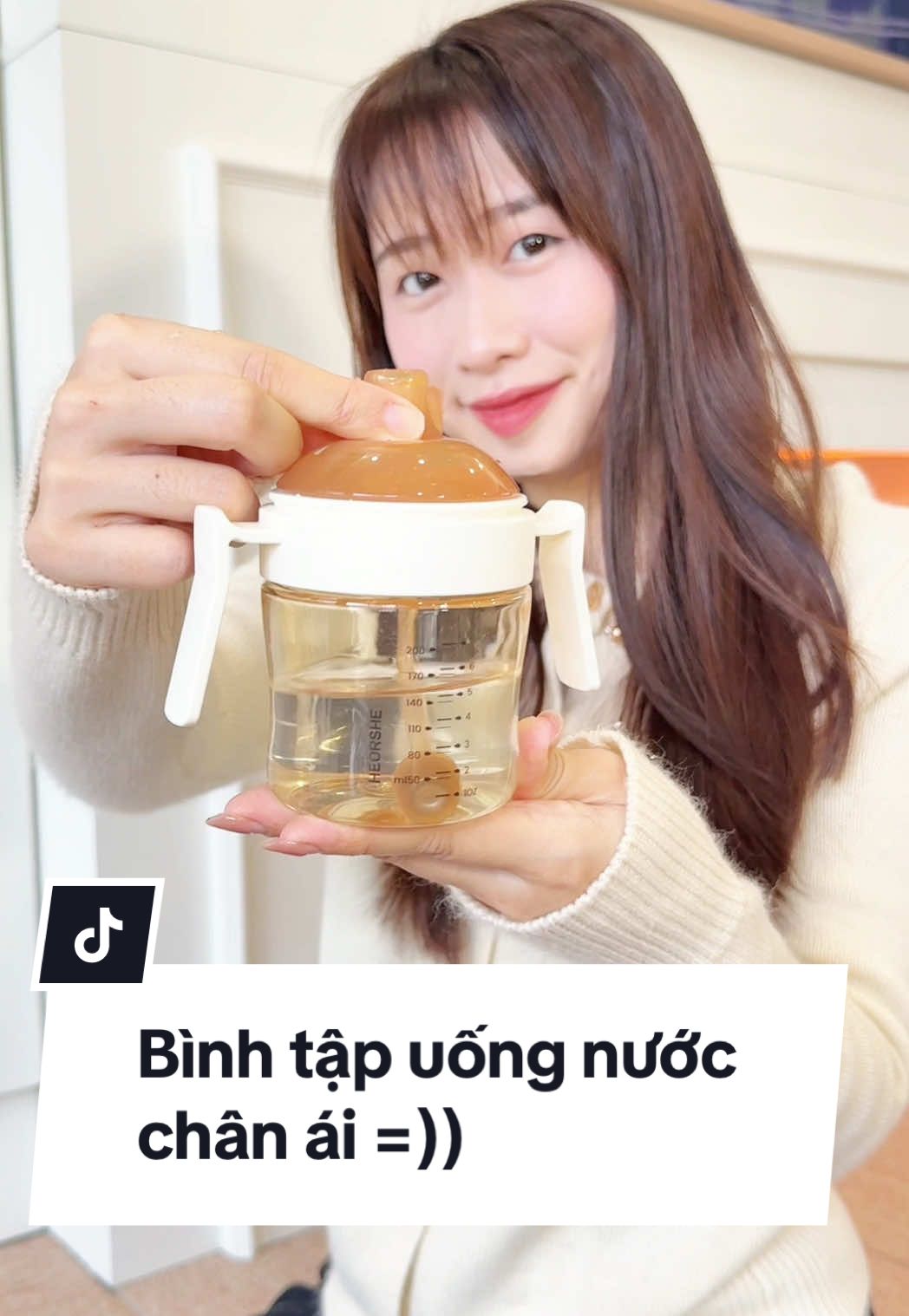 Bình tập uống nước này bé dễ hợp tác lắm. Series các thể loại đồ dùng chân ái mẹ bỉm chọn cho con. Toàn các sản phẩm chắt lọc luôn đó, mình mong các mẹ thích loạt video này. Loveee 💕 #ngockhanhday #giadinhnhahat #dattarget #vulaci #muataitiktok 