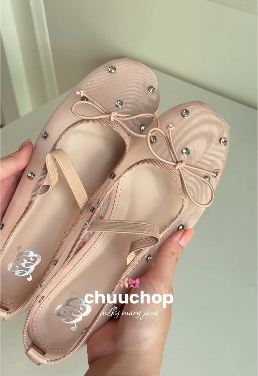 ขอยกมงให้ mary jane คู่นี้เลยค่ะ🎀✨ สวยมากกก! @CHUUCHOP #fyp #maryjane #chuuchop #milkymaryjane #รองเท้า #รีวิวรองเท้า #รองเท้าmaryjane 
